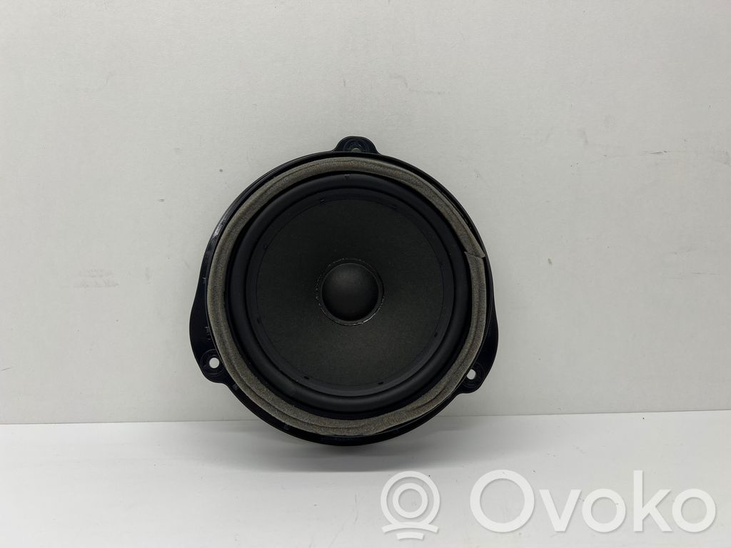 Audi Q5 SQ5 FY Takaoven kaiutin 
