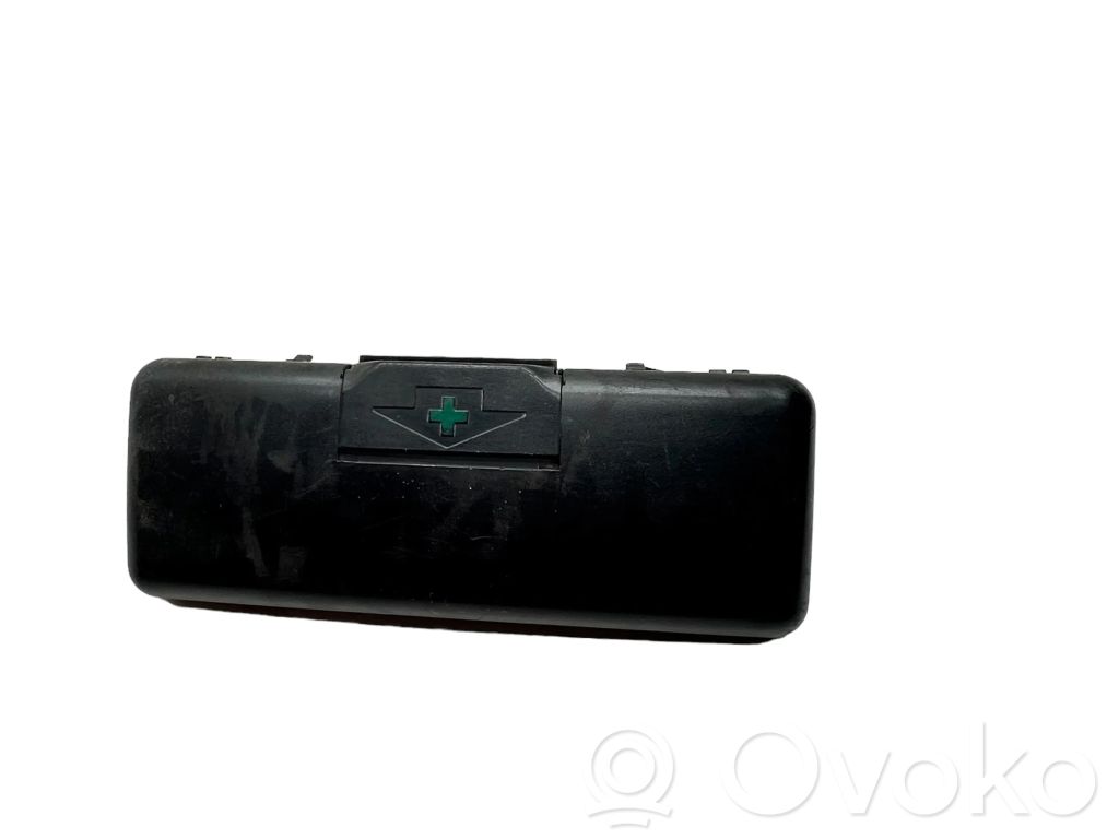 BMW 5 E39 First aid kit 