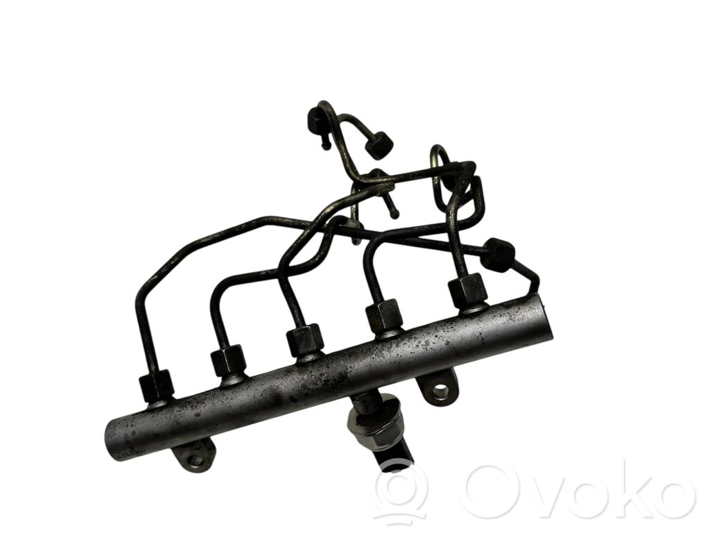 Volvo V50 Fuel main line pipe 
