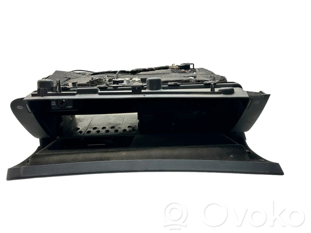 Audi A6 S6 C6 4F Daiktadėžė 