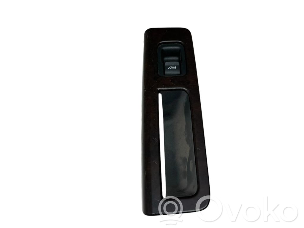 Volvo V50 Rear door handle trim 
