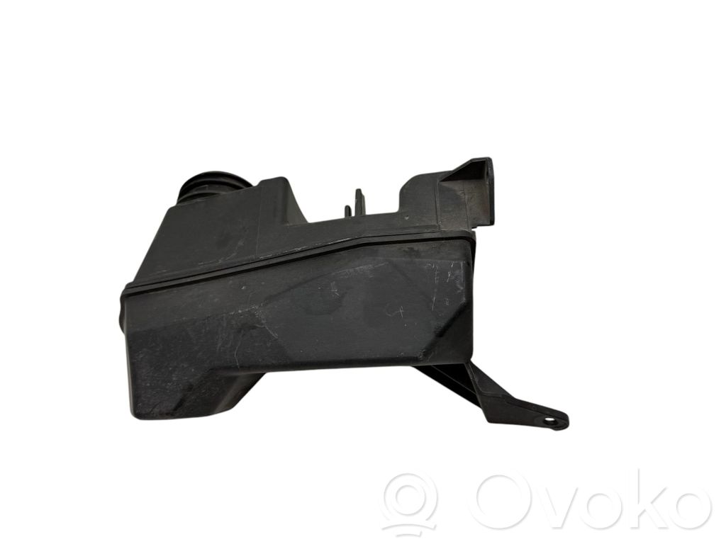 BMW 5 E39 Air filter box 