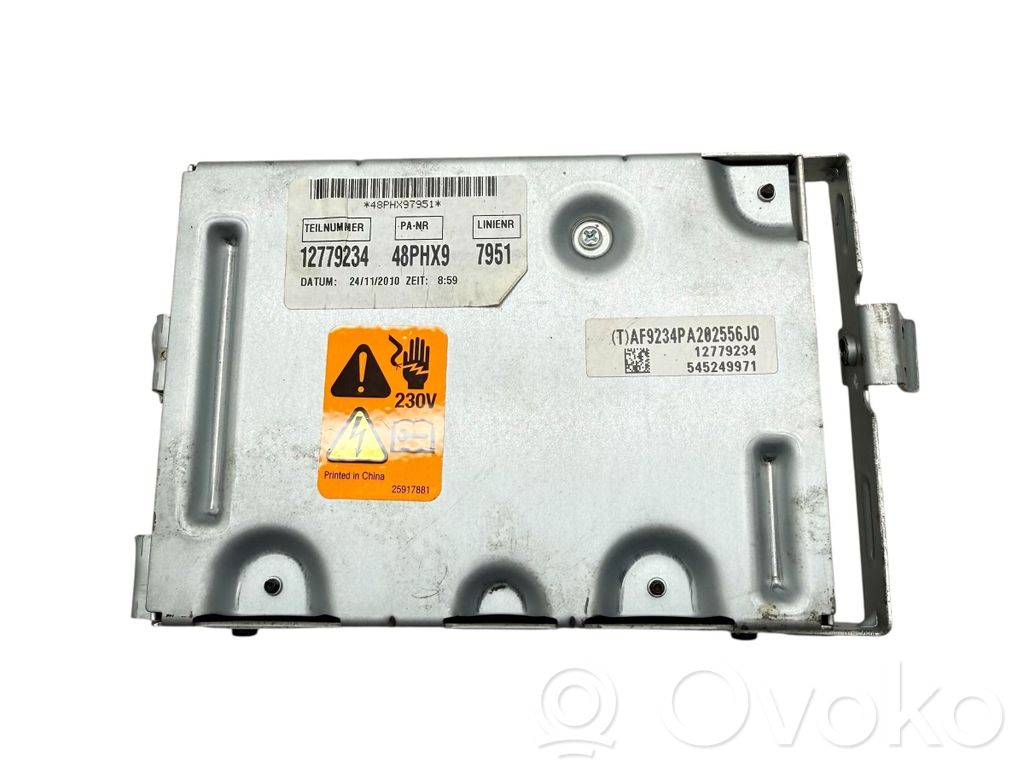 Opel Insignia A Voltage converter/converter module 