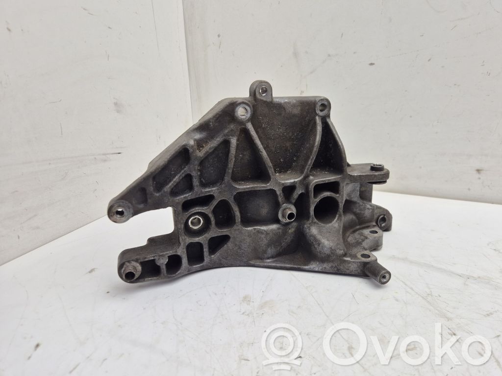 Opel Combo D Generator/alternator bracket 