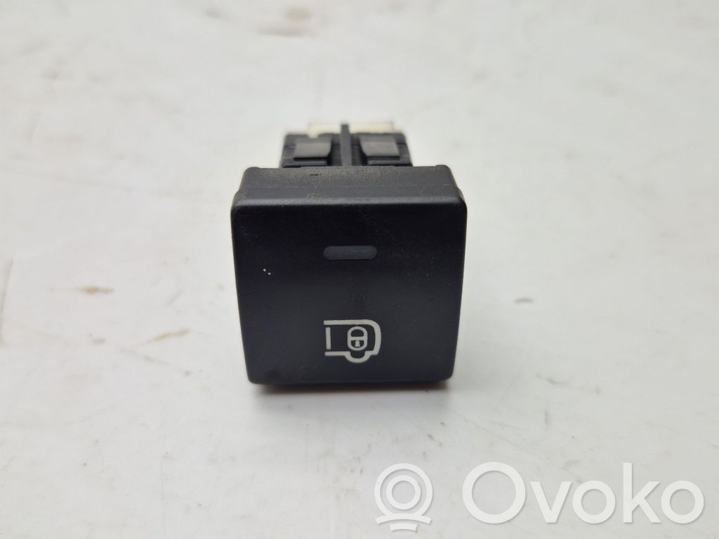 Central locking switch button   96583098XT