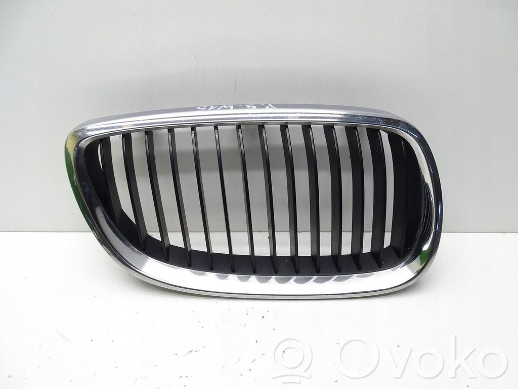 BMW 3 E92 E93 Maskownica / Grill / Atrapa górna chłodnicy 