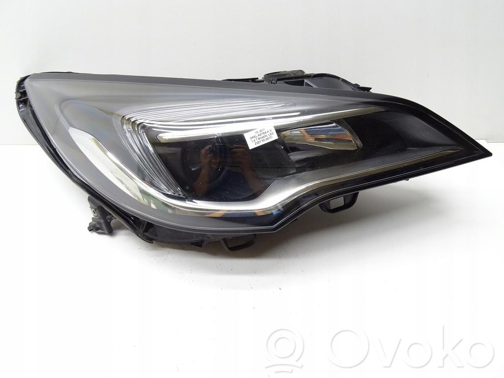 Opel Astra K Phare frontale 