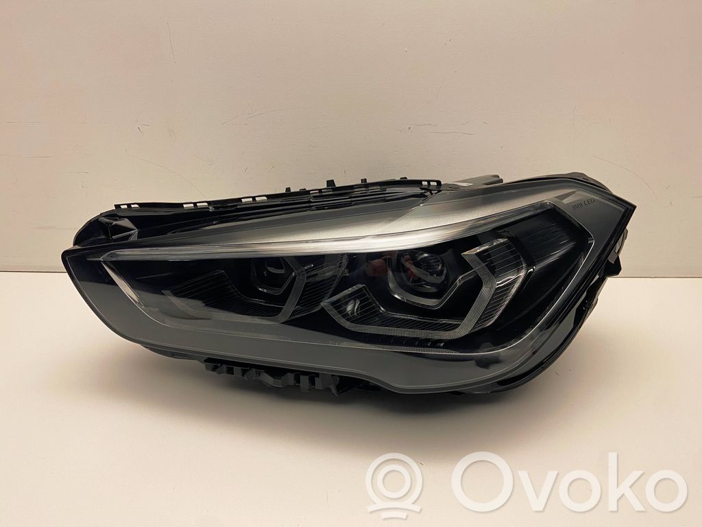 BMW X1 F48 F49 Lampa przednia 