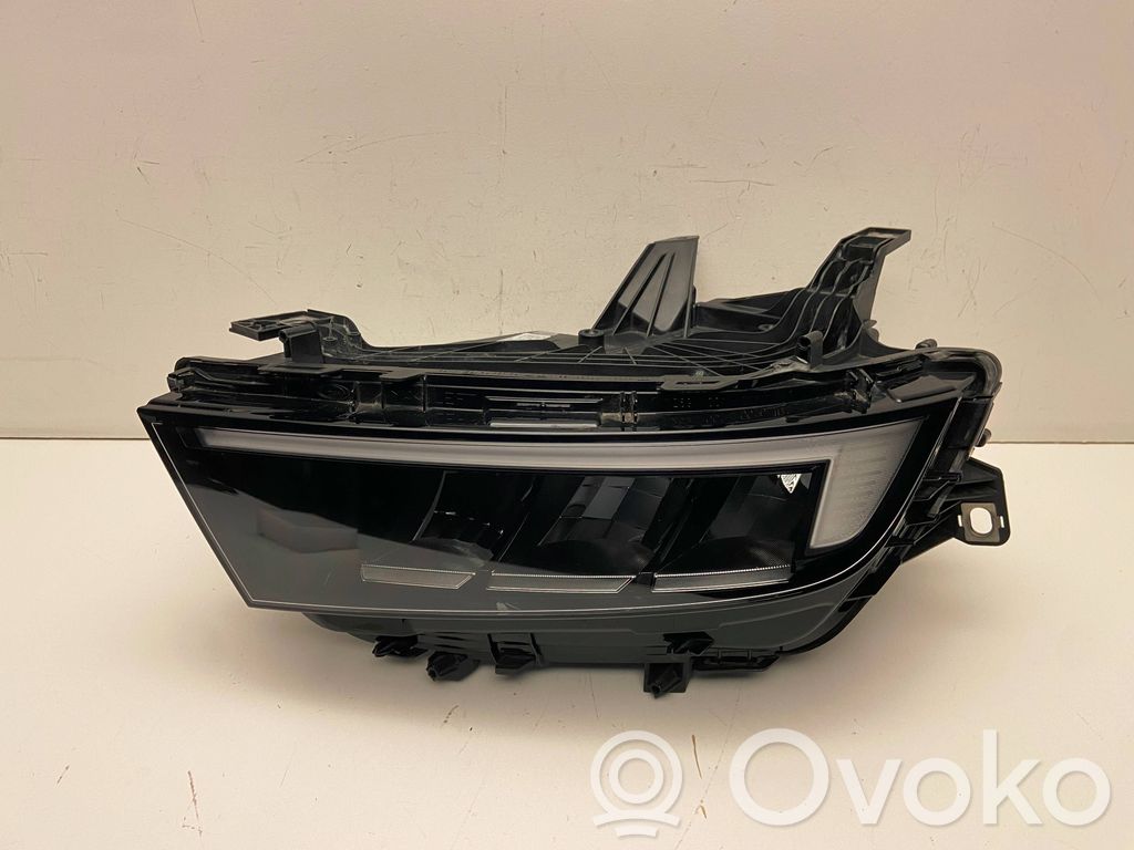 Opel Astra L Etu-/Ajovalo 