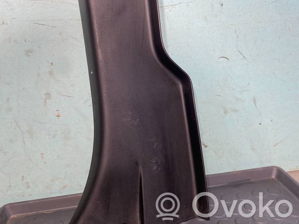 Dodge RAM (B) pillar trim (top) 