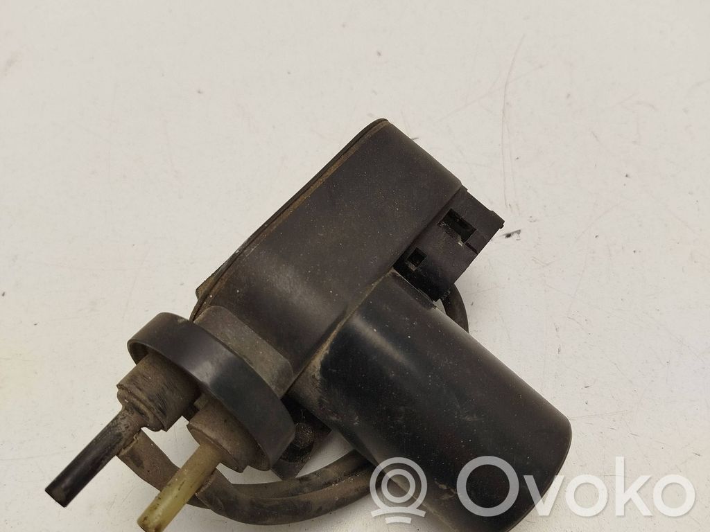 Vacuum pump   8587024,EGE003572