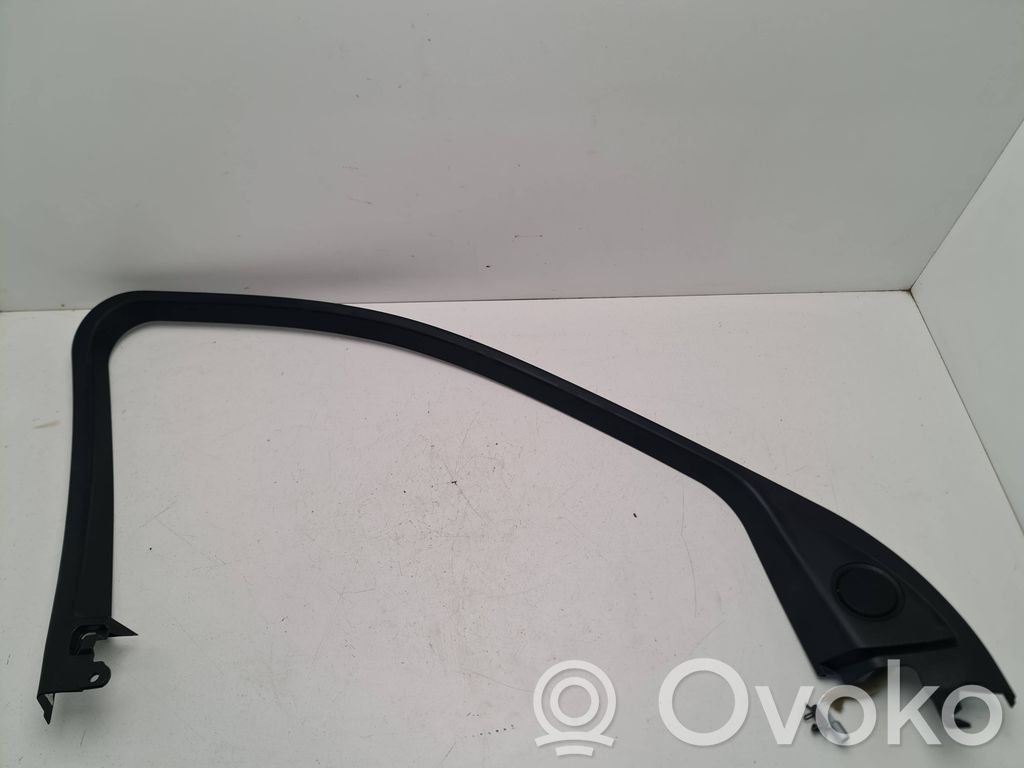 Land Rover Discovery Sport Listwa / Uszczelka szyby drzwi przednich 