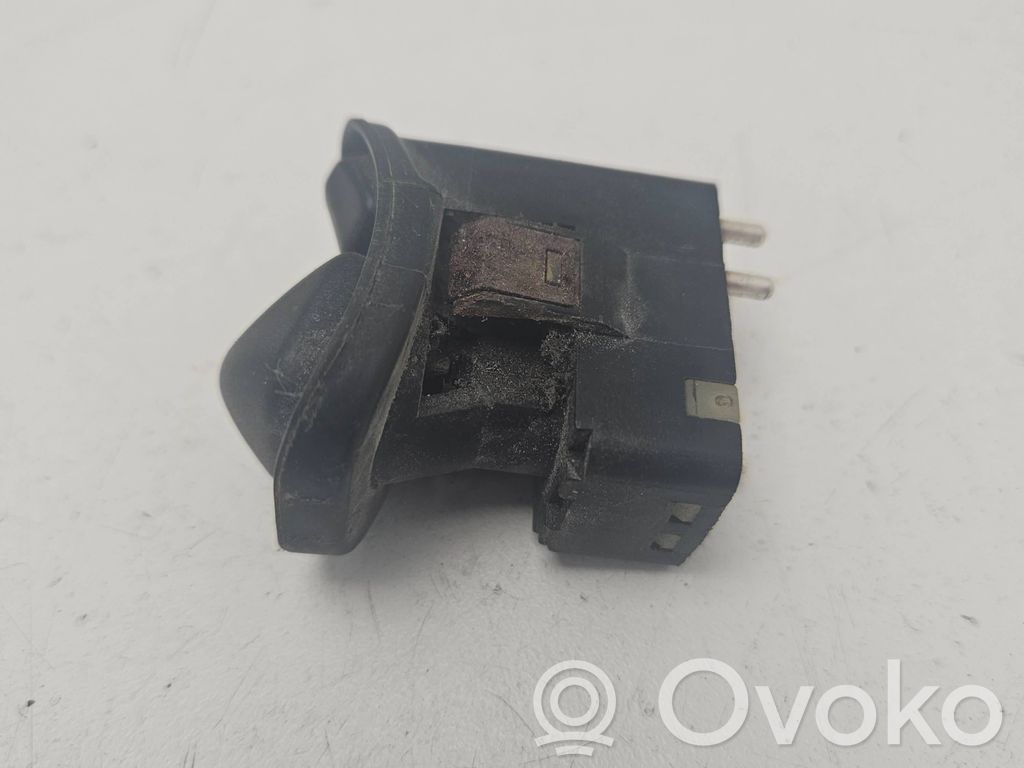 Wing mirror switch   1369331,03830700,61931