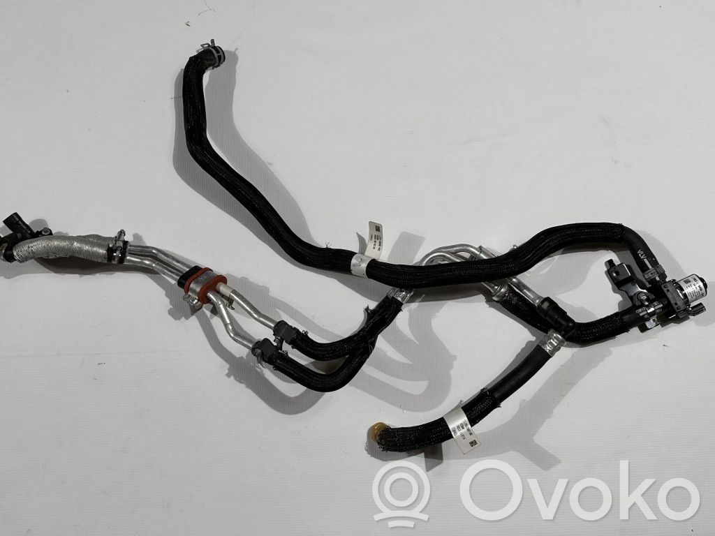 Ford Explorer VI Engine coolant pipe/hose 