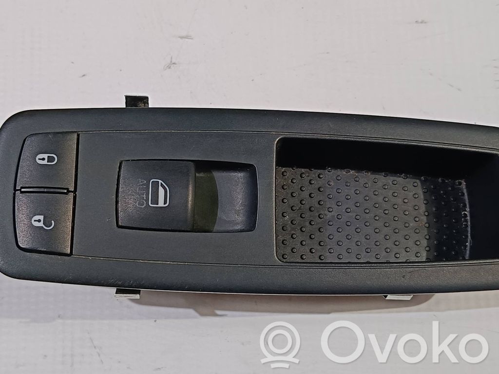 Electric window control switch   68110865AA,10091435,347301