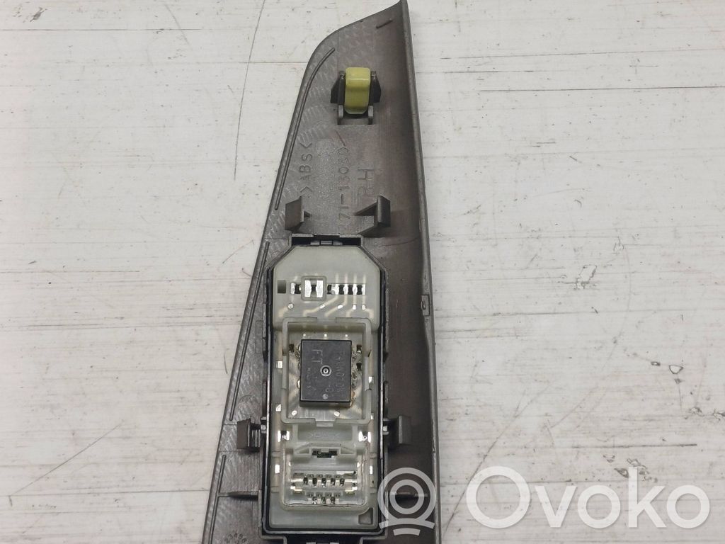 Toyota Corolla Verso E121 Electric window control switch 