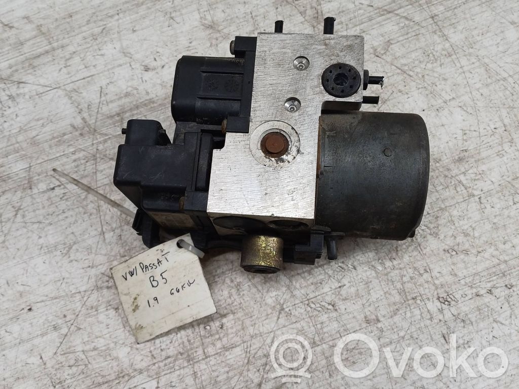 Volkswagen PASSAT B5 ABS Pump 