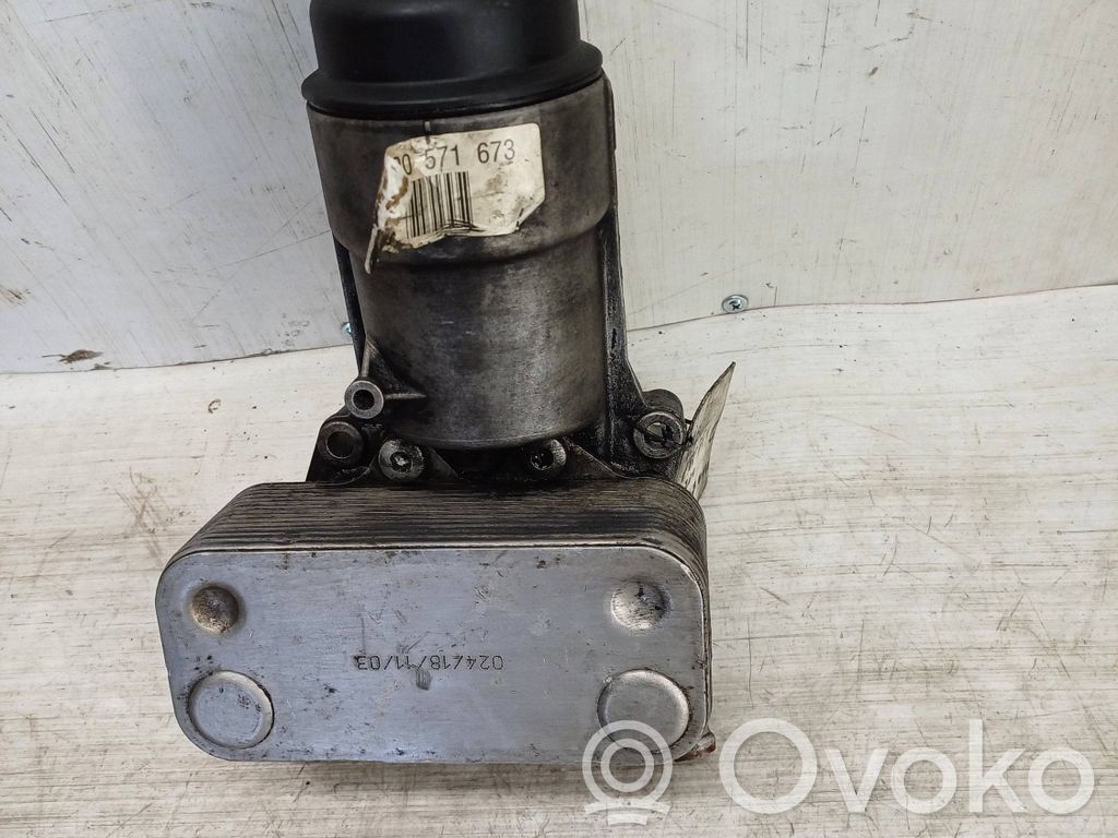 Opel Vectra C Oil filter mounting bracket 