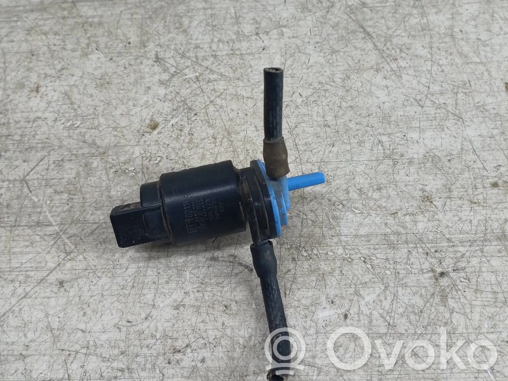 Opel Zafira A Windscreen/windshield washer pump 