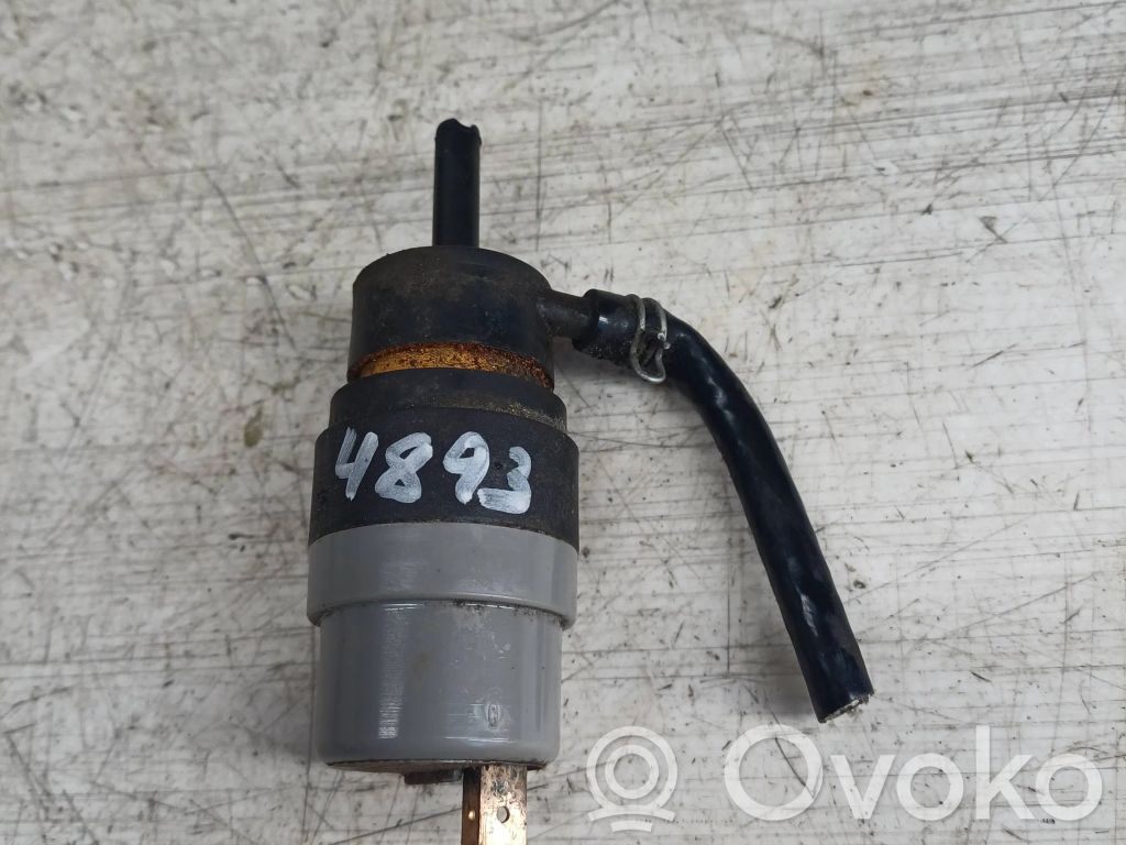 Audi 80 90 S2 B4 Pompa spryskiwacza szyby przedniej / czołowej 