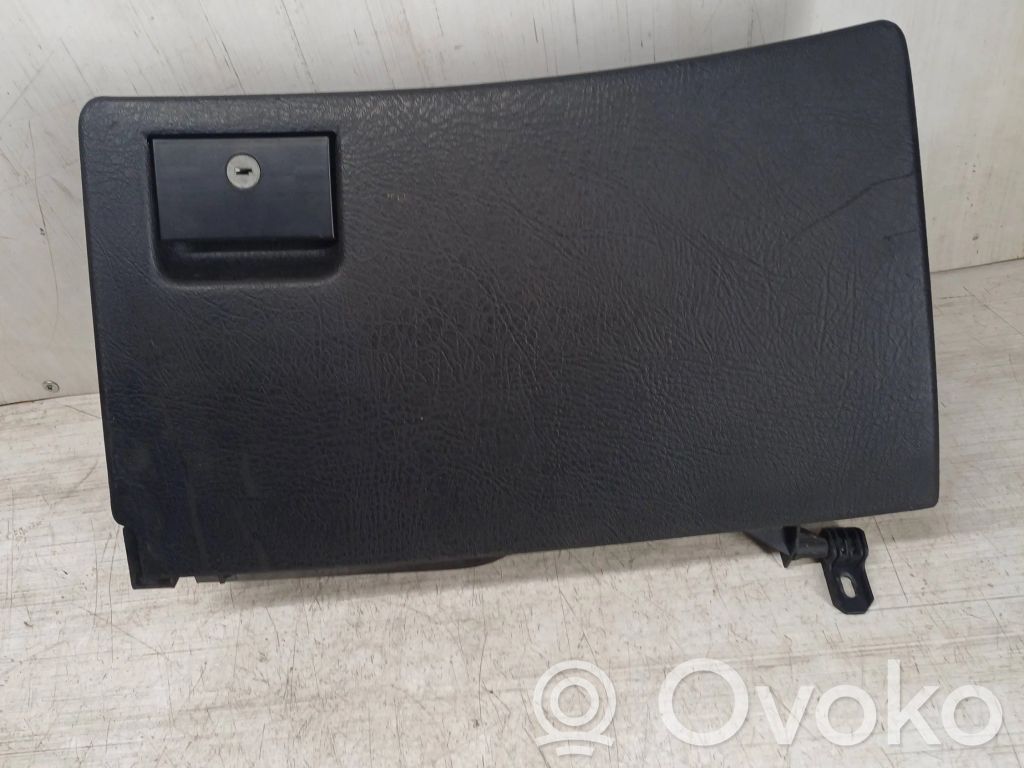 Audi 80 90 S2 B4 Handschuhfach komplett 