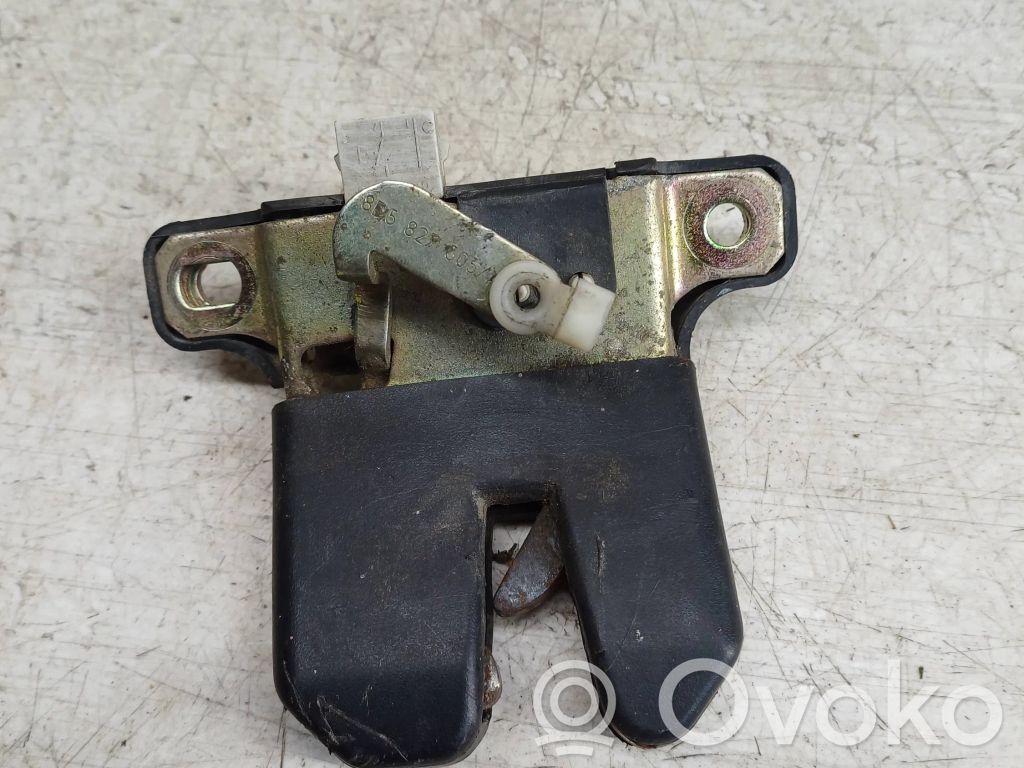 Audi A4 S4 B5 8D Zamek klapy tylnej / bagażnika 