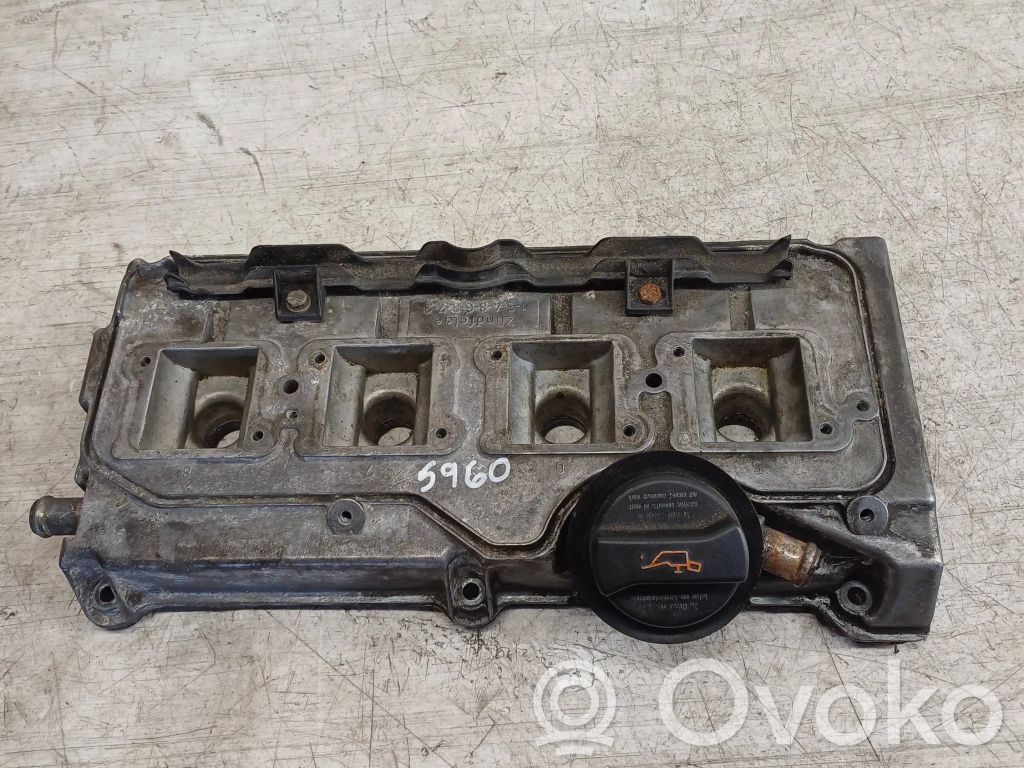 Audi A8 S8 D2 4D Ventildeckel 