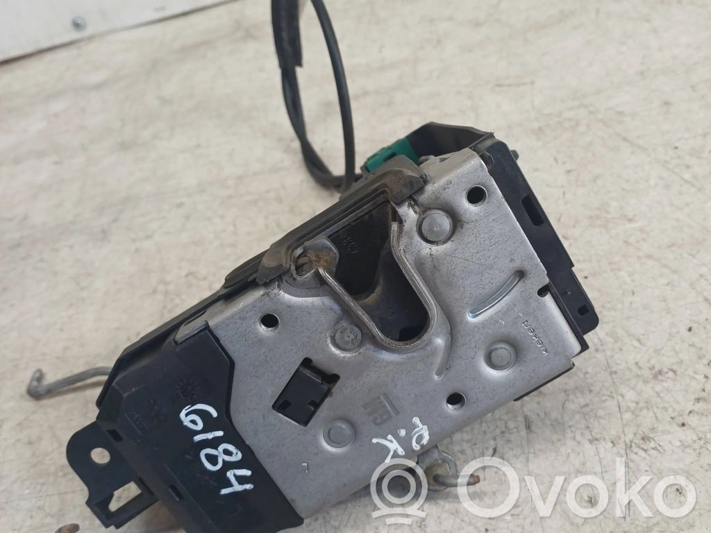 Opel Astra H Priekšpusē slēdzene 