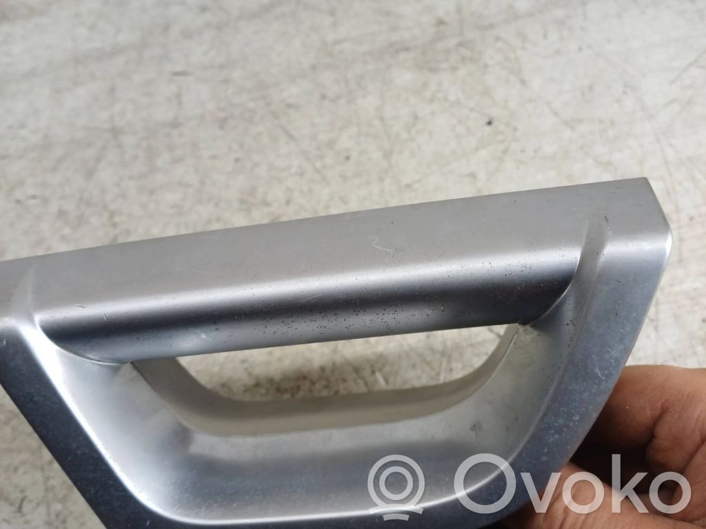 Manecilla interna puerta trasera   8650071