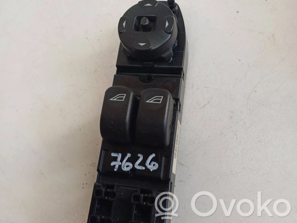 Jaguar X-Type Electric window control switch 