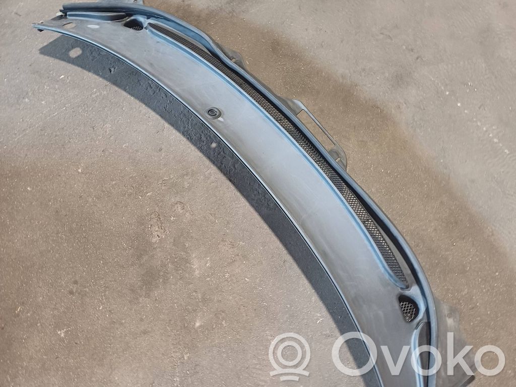 Volvo XC70 Valytuvų apdaila (-os) 