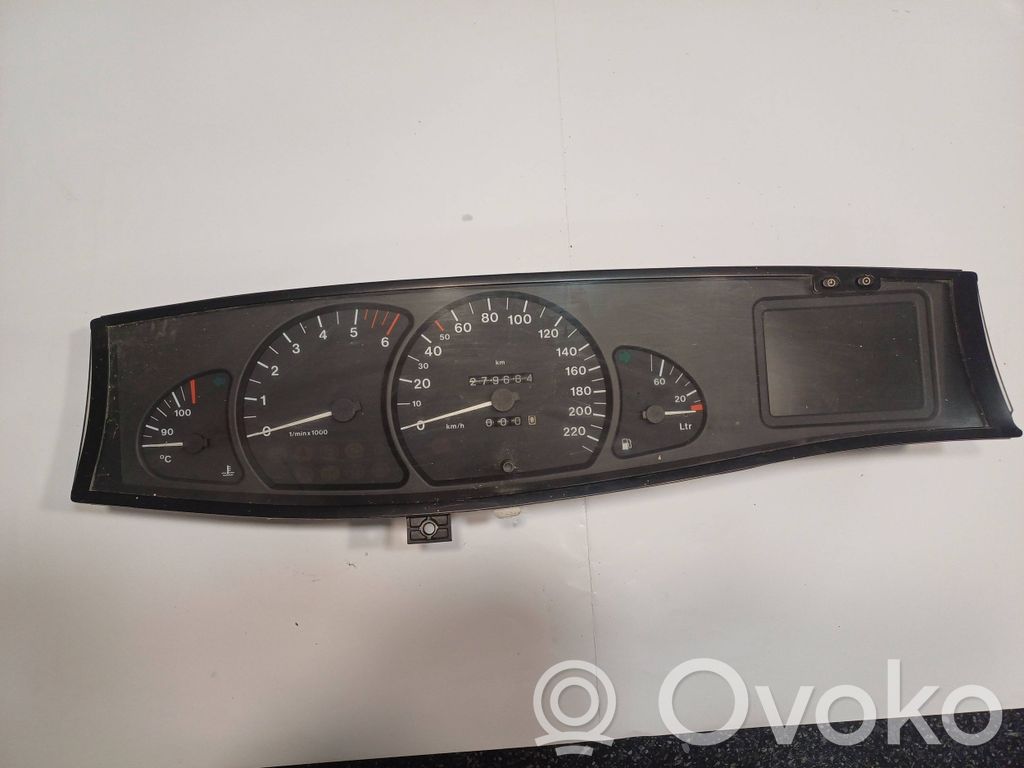 Opel Omega B1 Speedometer (instrument cluster) 