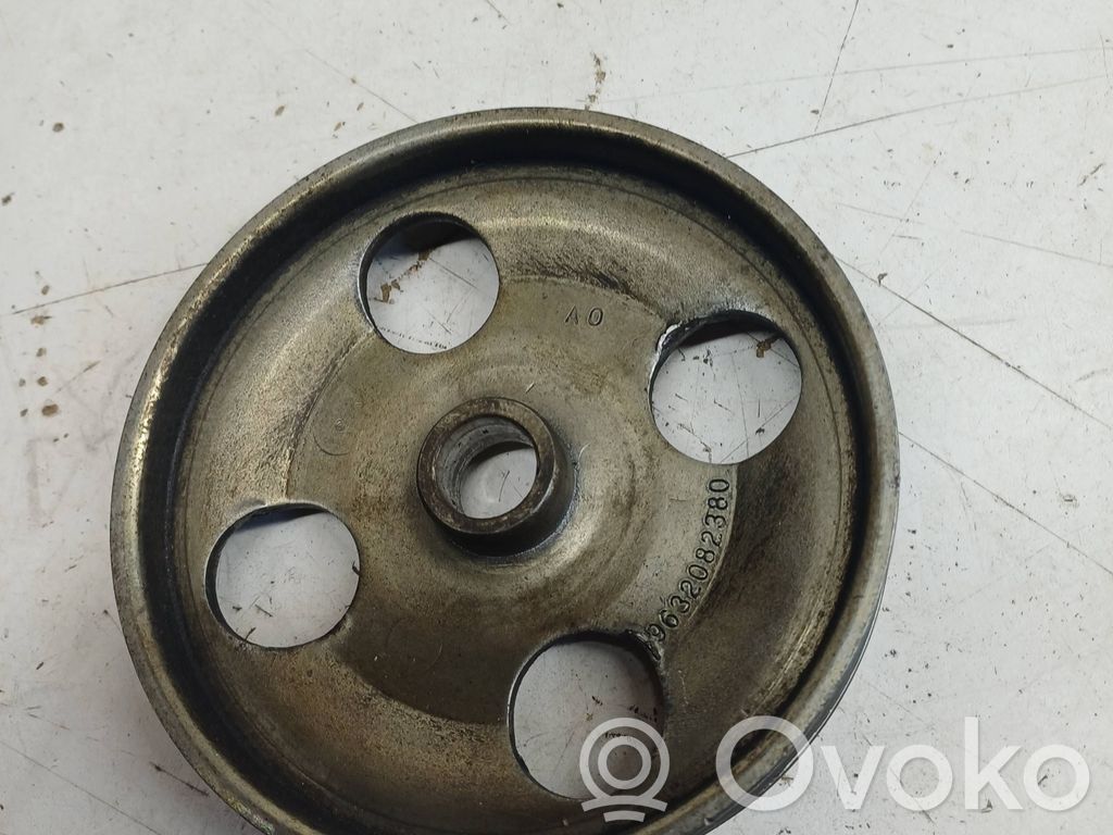 Peugeot 607 Power steering pump pulley 