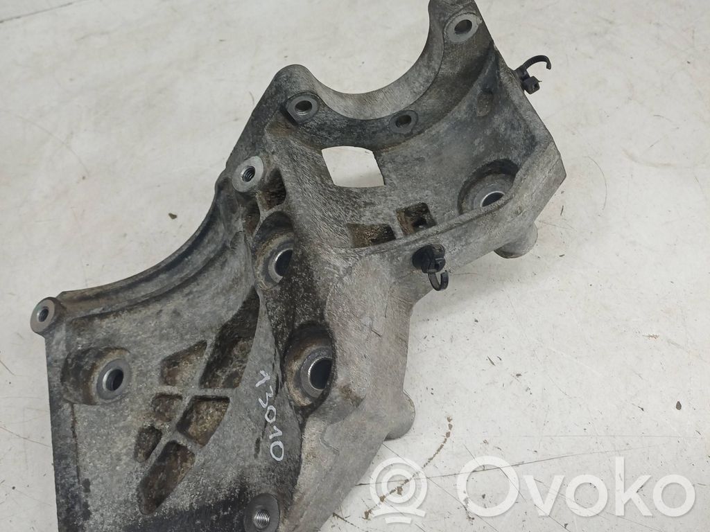 Opel Insignia A A/C compressor mount bracket 
