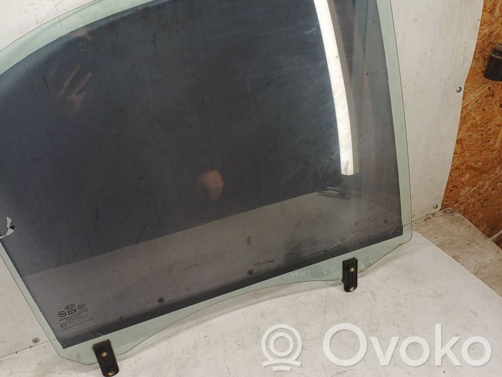 KIA Sorento Rear door window glass 