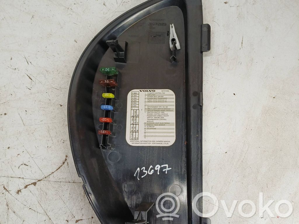 Volvo XC90 Dashboard side end trim 