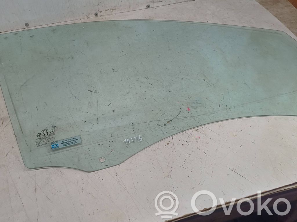 KIA Sorento Front door window glass four-door 