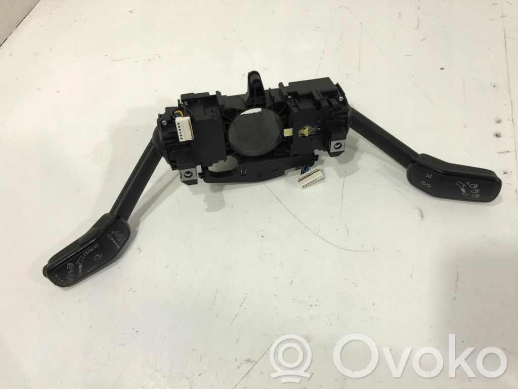 Volkswagen Golf VII Leva/interruttore dell’indicatore di direzione e tergicristallo 
