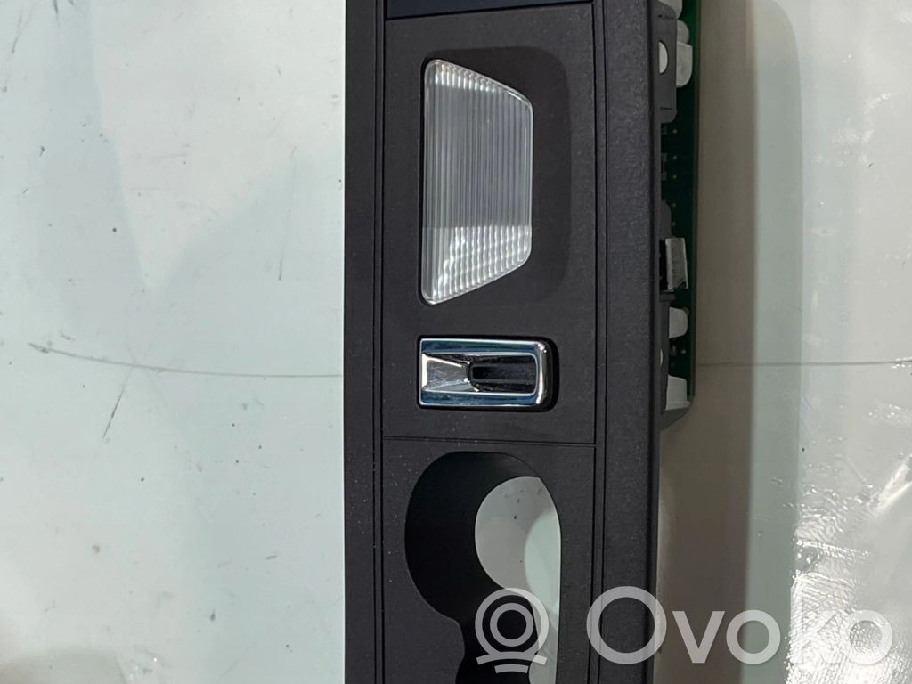 Porsche Cayenne (92A) Rivestimento della console di illuminazione installata sul rivestimento del tetto 