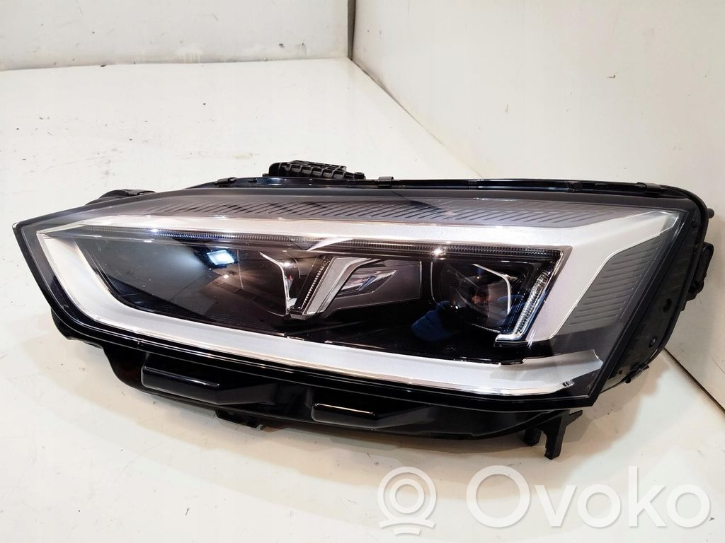 Audi A5 Headlight/headlamp 