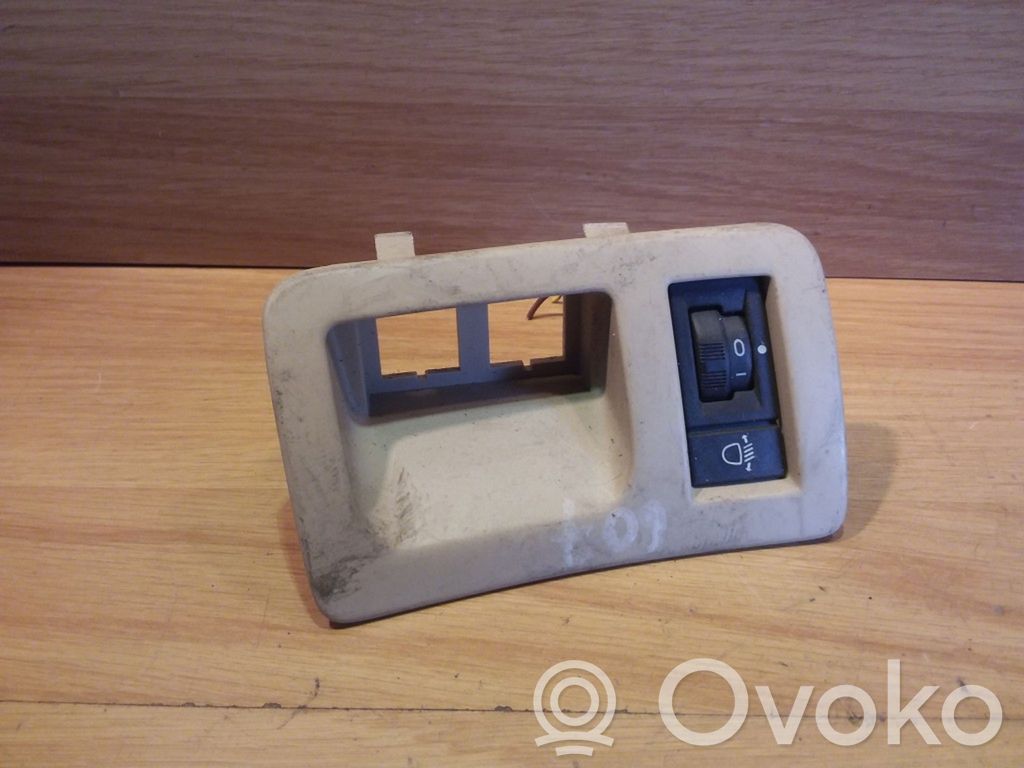 Peugeot 607 Headlight level height control switch 