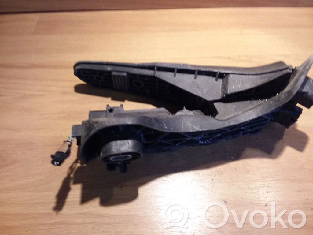 Volkswagen Golf VI Pedał gazu / przyspieszenia 