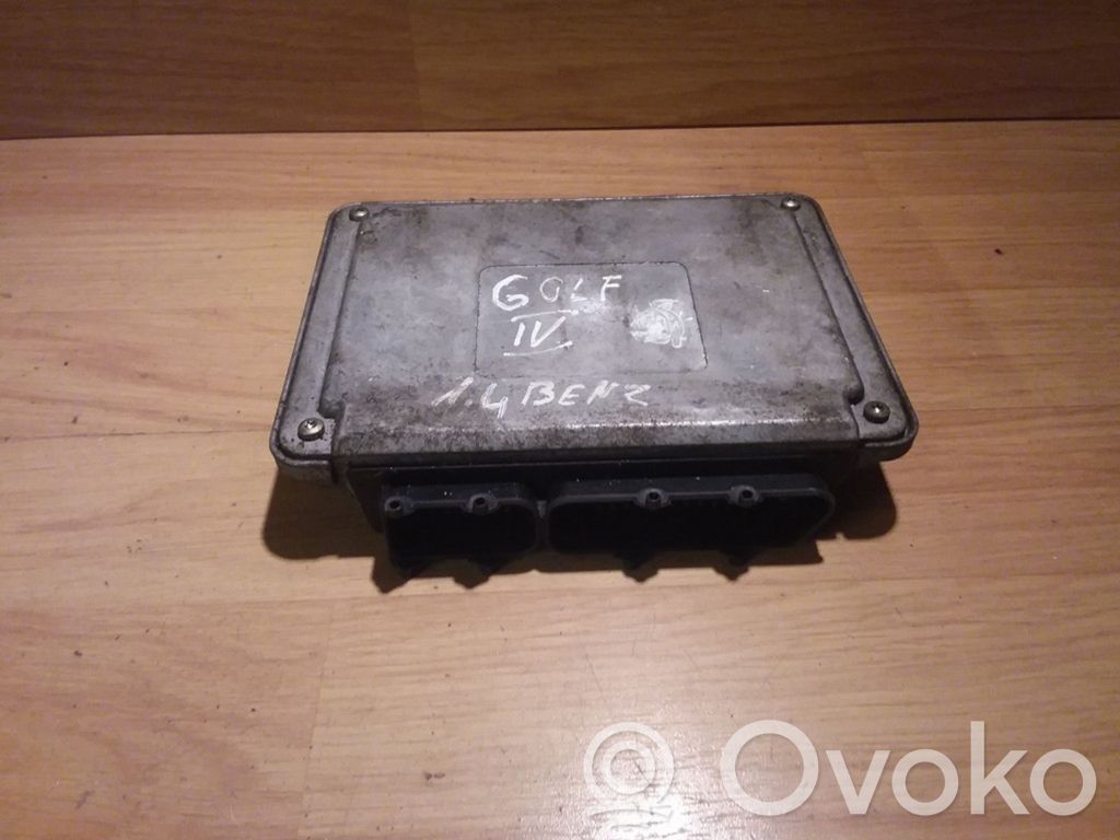 Volkswagen Golf III Engine control unit/module 