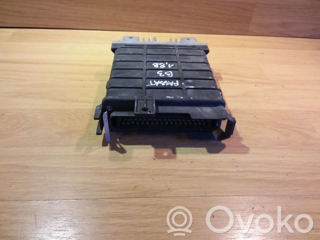 Volkswagen PASSAT B3 Engine control unit/module 