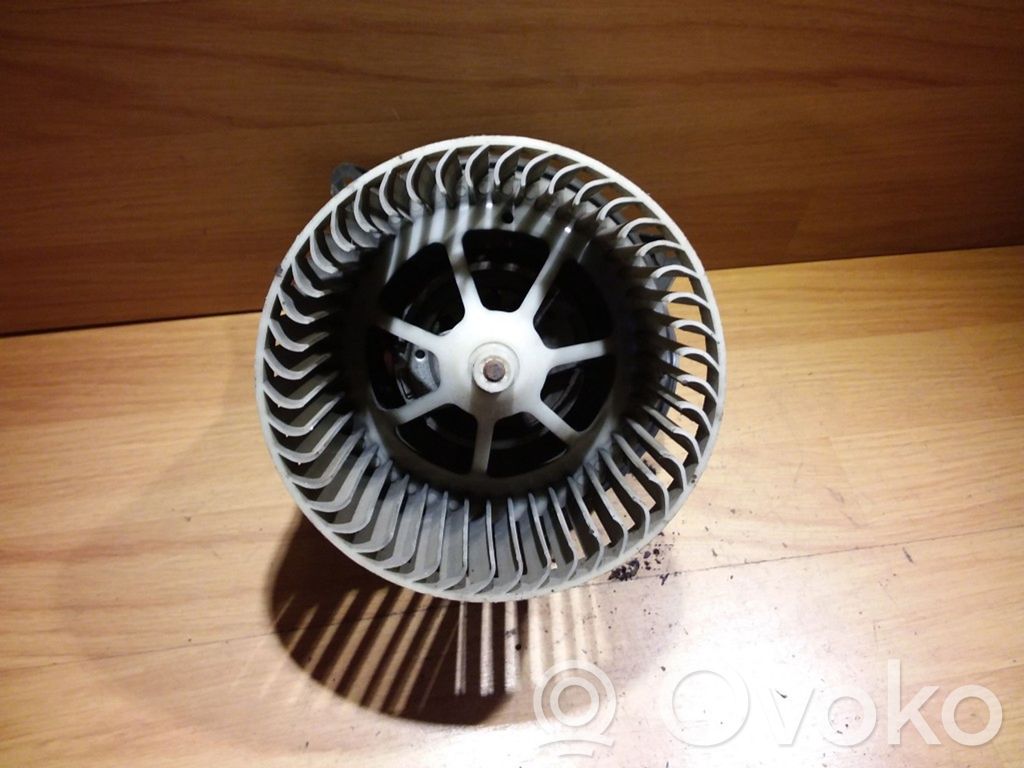 Ford Mondeo Mk III Pečiuko ventiliatorius/ putikas 