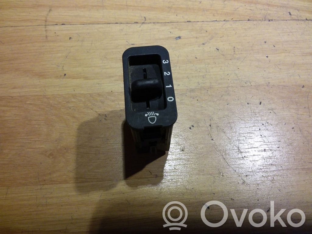 Honda CR-V Headlight level height control switch 