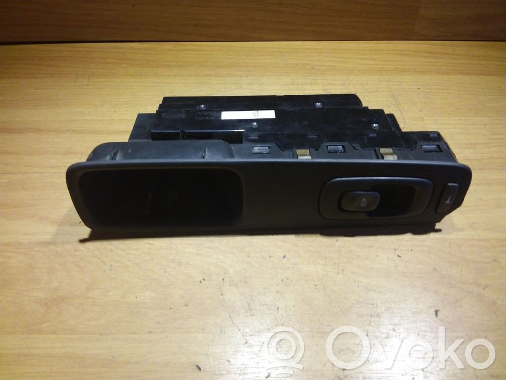 Volvo V70 Electric window control switch 