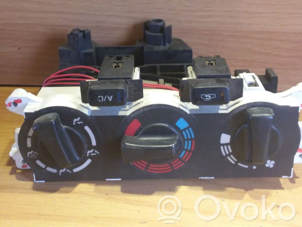 Nissan Primera Climate control unit 