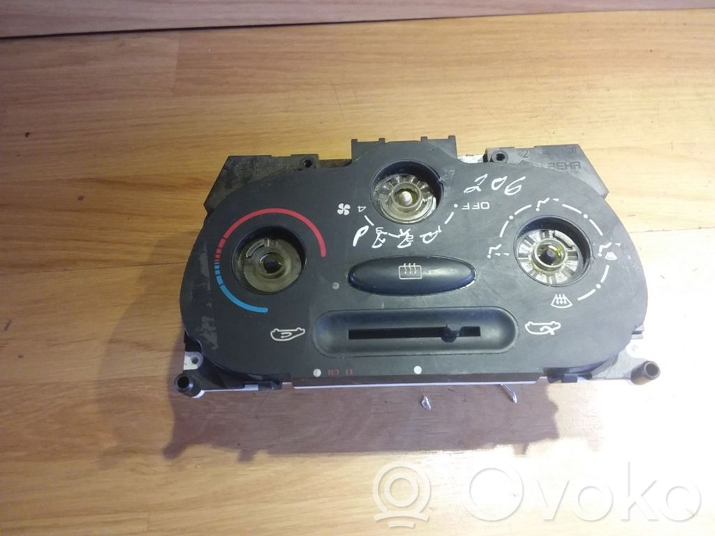 Peugeot 206 Climate control unit 