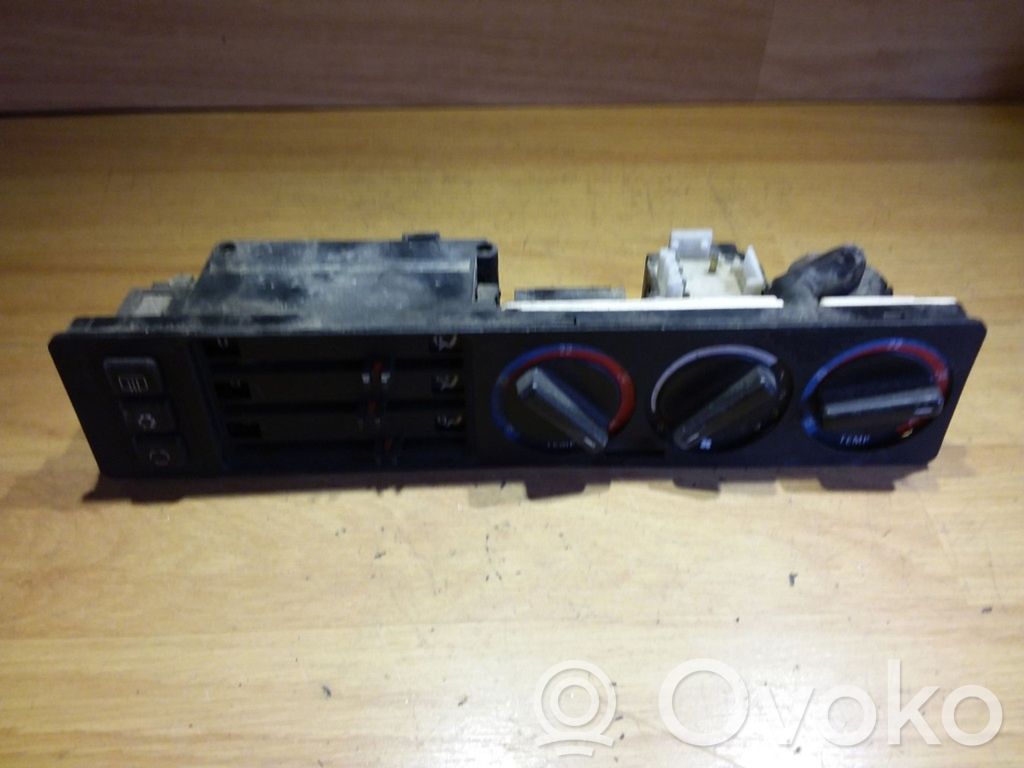 BMW 5 E34 Climate control unit 
